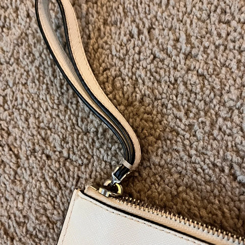 Henri Bendel white Saffiano Leather Clutch Wristlet